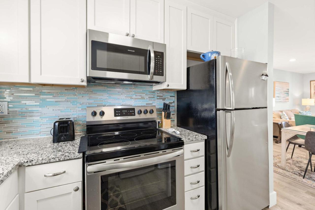 Lighthouse Point 20b Apartment *