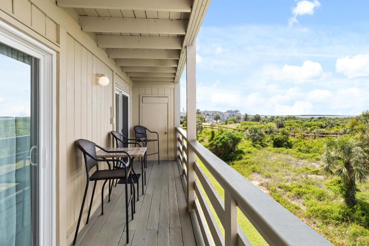 Lighthouse Point 20b *